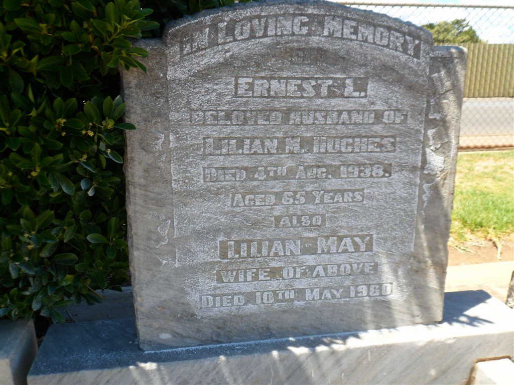 Dudley Park Cemetery  (2304 KB)
 
(Click on Picture to View Full Size)