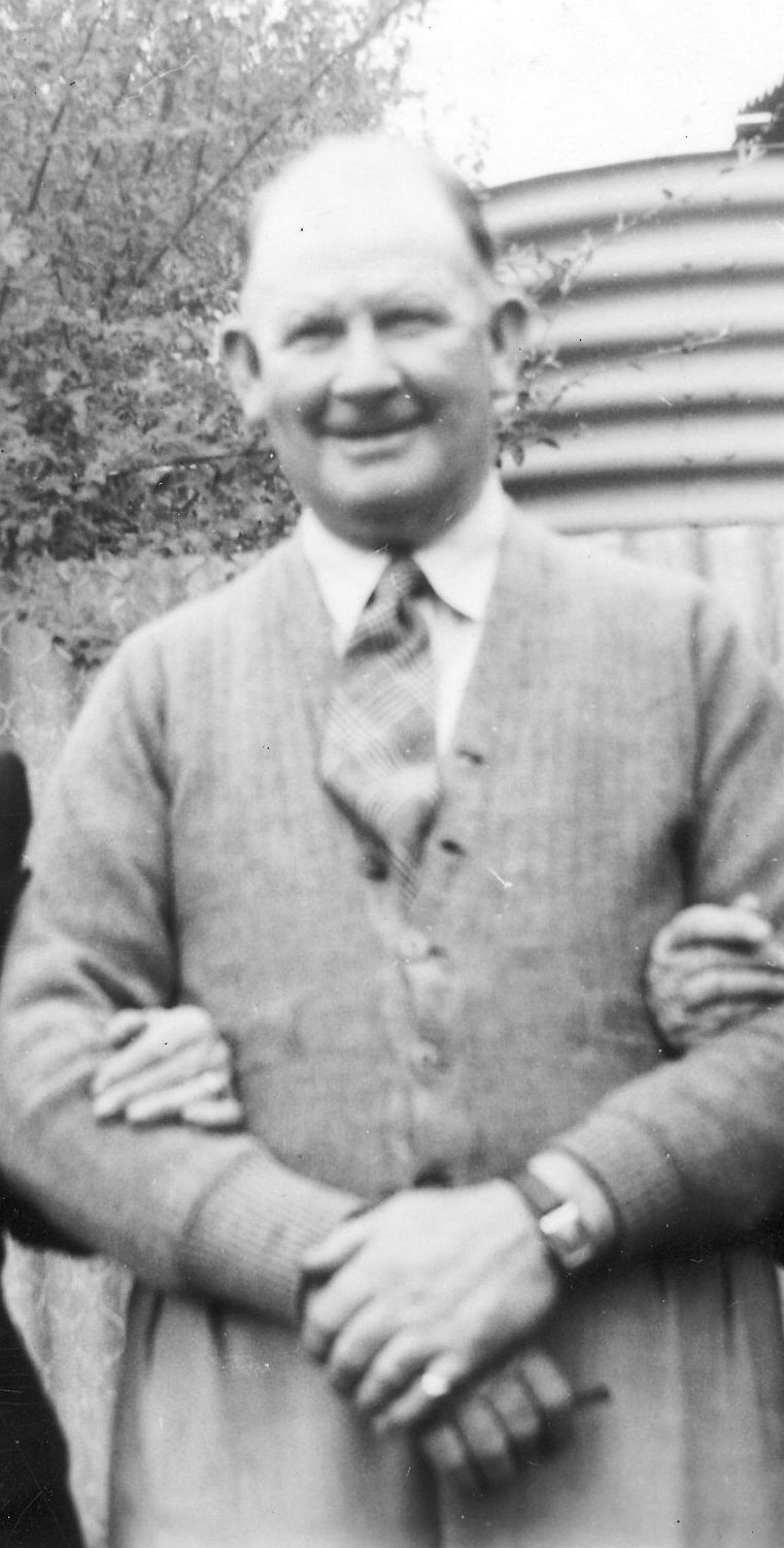 Allan Hughes c1954  (3348 KB)
 
(Click on Picture to View Full Size)