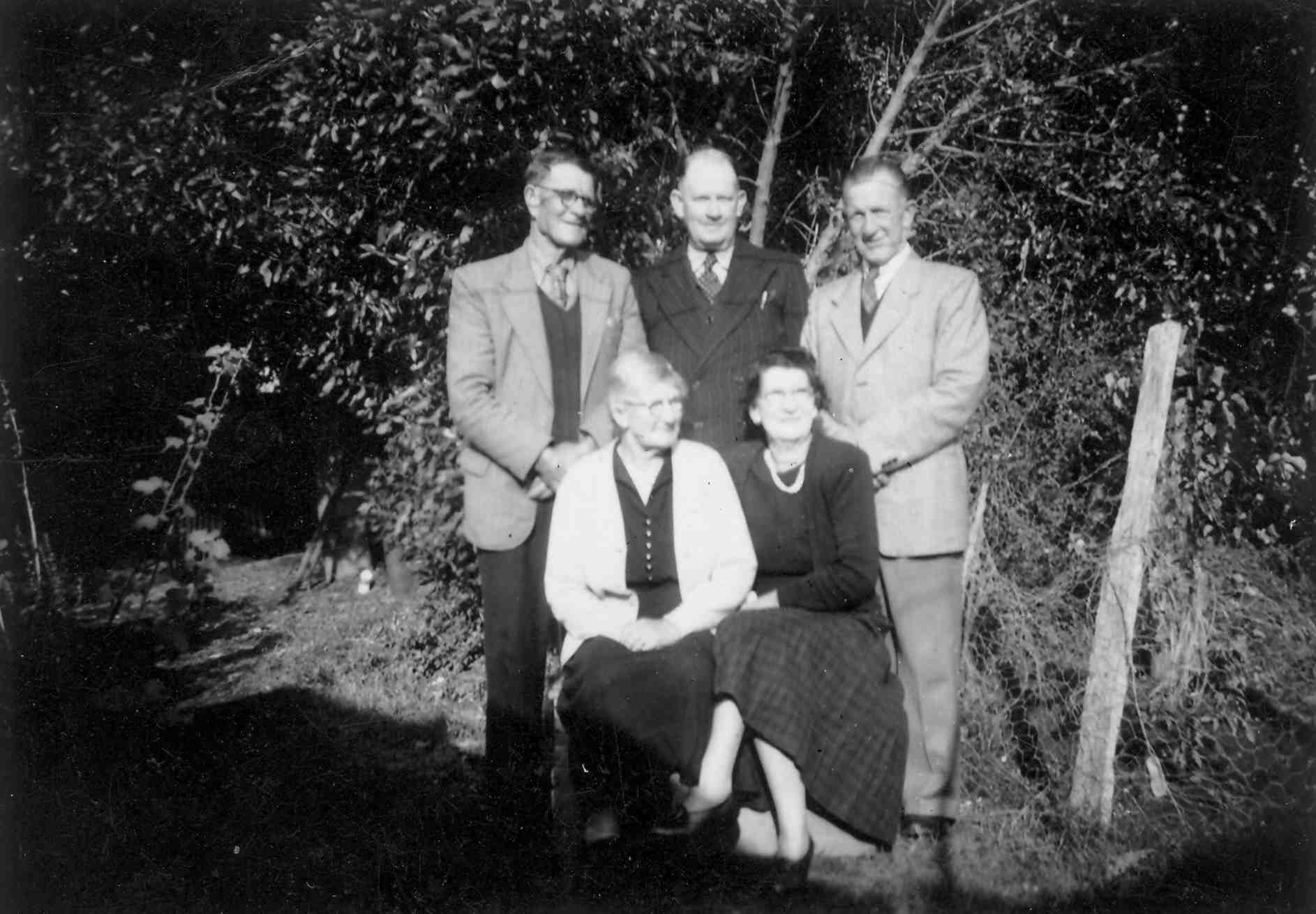 Henry, Allan & Bill Hughes, May Shillitoe & Mary Coad  (7245 KB)
 
(Click on Picture to View Full Size)