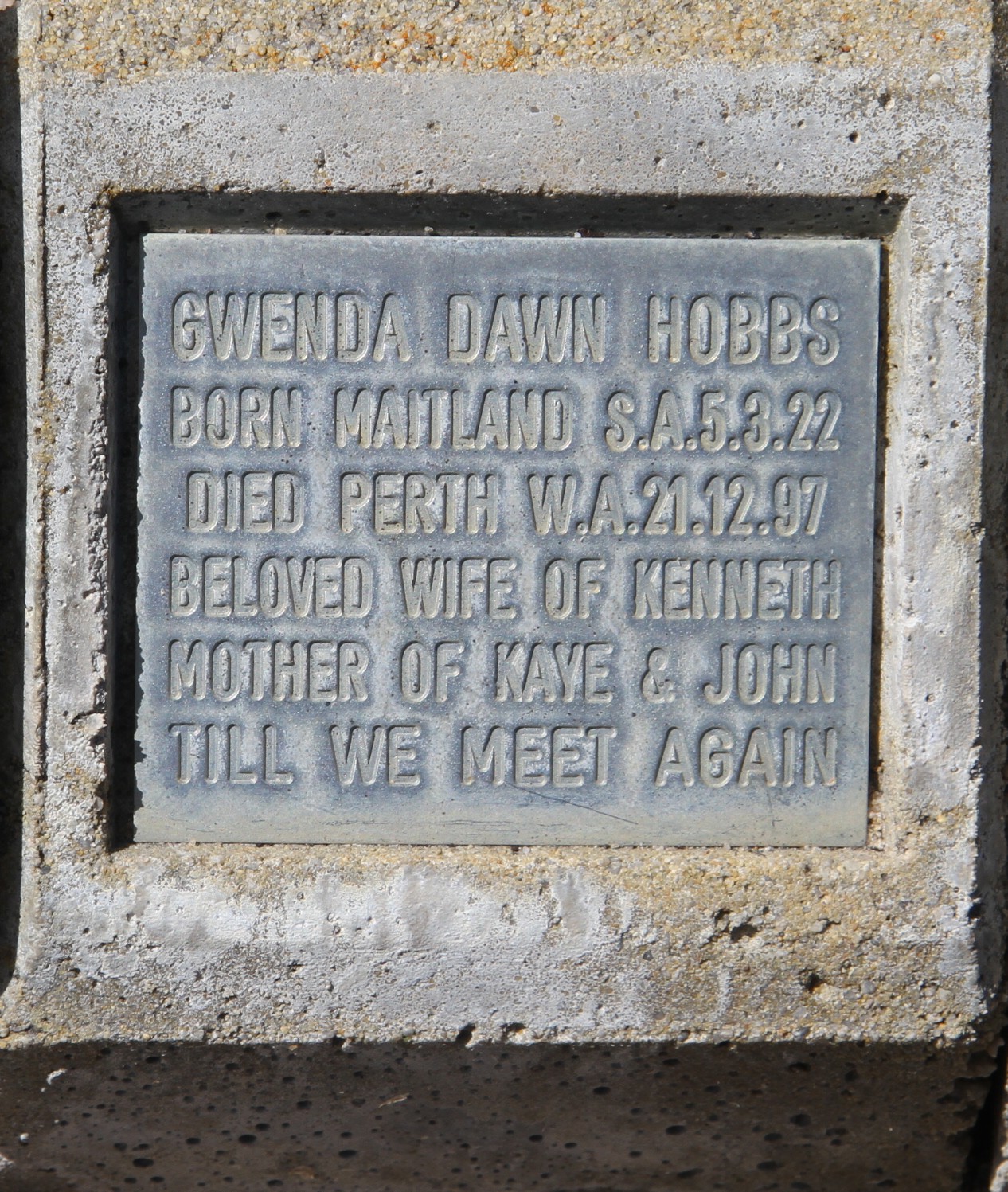 Gwenda Hobbs cremated 1997 Karrakatta WA  (5561 KB)
 
(Click on Picture to View Full Size)